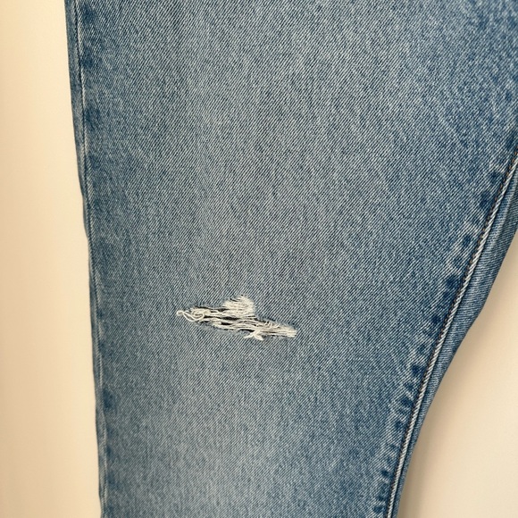 Levi's 501 Original Fit Straight Leg Jeans 2023 Style, size 32 - Picture 6 of 10